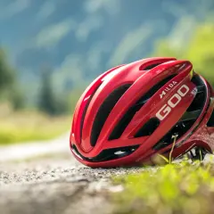Poradnik: Jak dobrać idealny kask rowerowy szosowy?