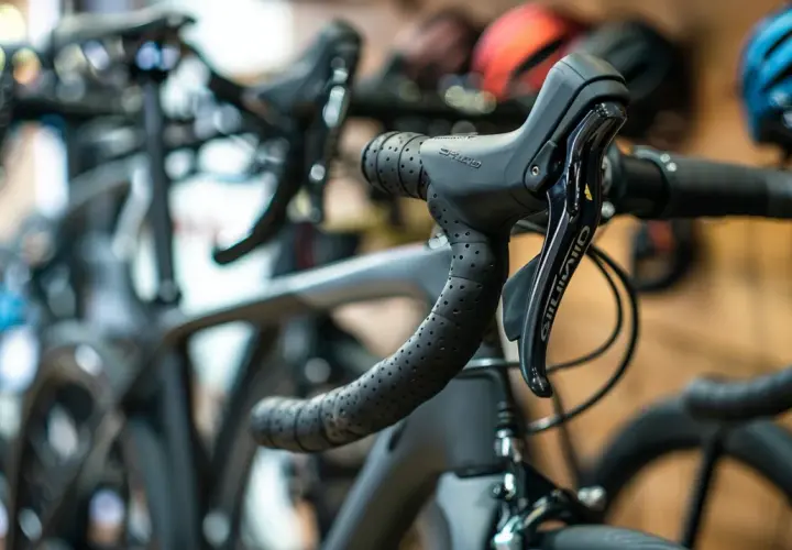 Grupy Shimano szosowe: Która będzie najlepsza dla kolarza amatora?