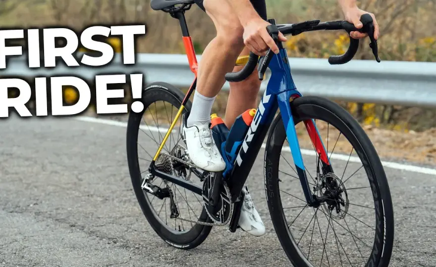 Trek Emonda 2025: Dlaczego profesjonalni kolarze go pokochali?