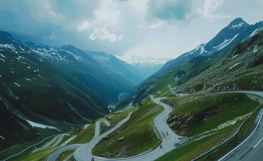 Passo dello Stelvio: To piękna przełęcz dla kolarzy? Co ją wyróżnia?